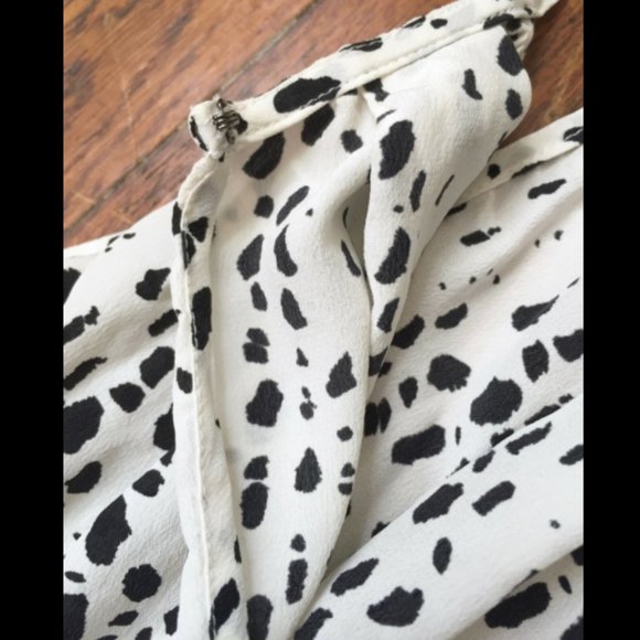 Joie Dot Print Sleeveless Keyhole Top 100% Silk - Picture 5 of 8